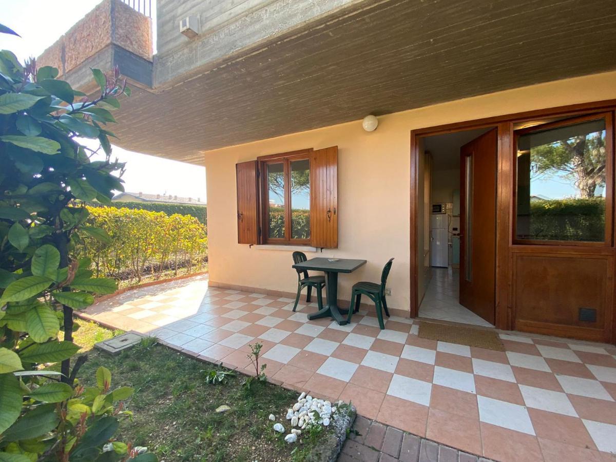 Apartment With Garden And Grill - Green Residence Sirmione Desenzano del Garda Exteriör bild
