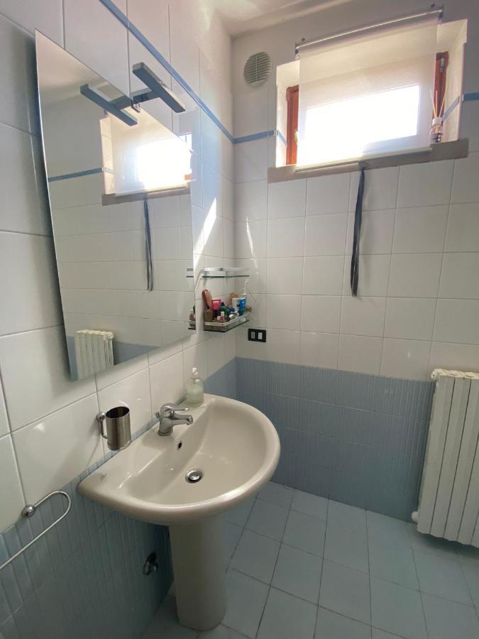 Apartment With Garden And Grill - Green Residence Sirmione Desenzano del Garda Exteriör bild