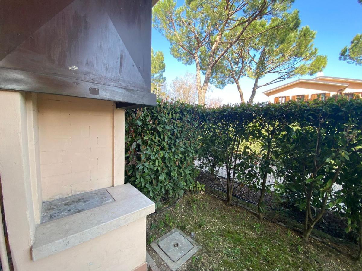 Apartment With Garden And Grill - Green Residence Sirmione Desenzano del Garda Exteriör bild