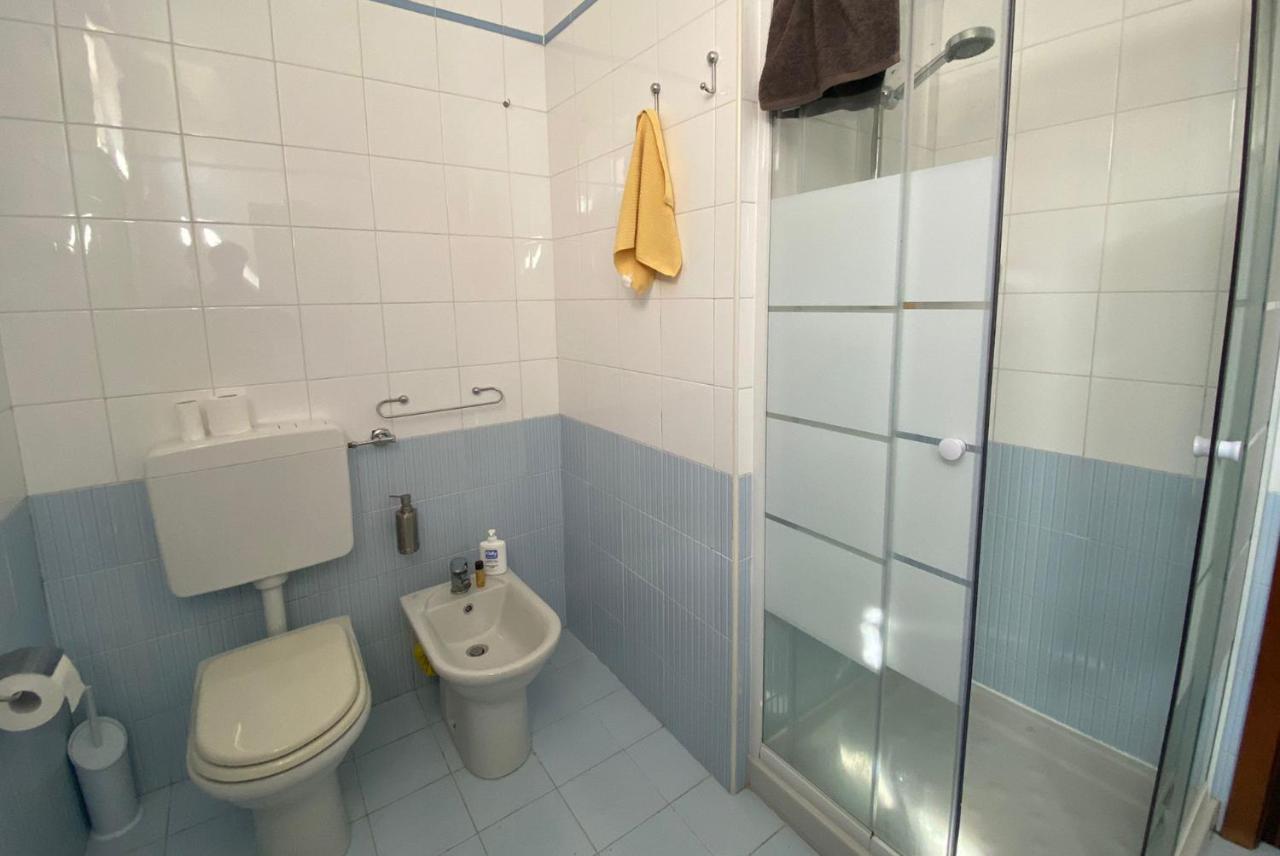 Apartment With Garden And Grill - Green Residence Sirmione Desenzano del Garda Exteriör bild